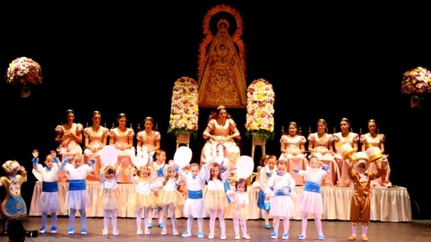 Los niños realizan 18 números musicales de diversos estilos