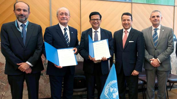 Francisco de la Torre, junto al subsecretario general de Naciones Unidas, Nikhil Seth
