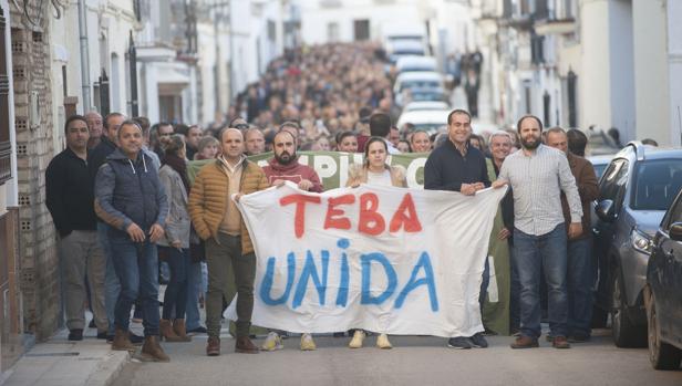 Manifestación en Teba pidiendo la declaración de zona catastrófica para los municipios de las riadas