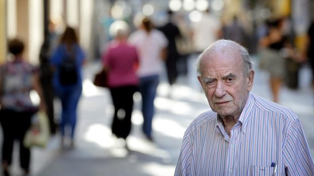 Jaime Loring, en una calle de Córdoba, durante una entrevista con ABC en 2015