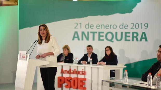 Susana Díaz se dirige al comité director reunido en Antequera