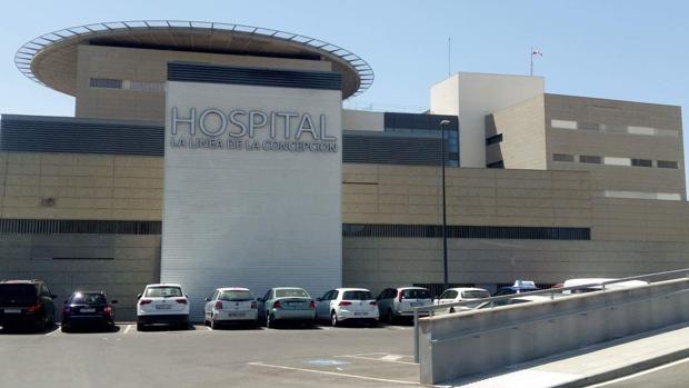 Imagen parcial del hospital de La Línea de la Concepción