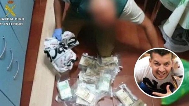 Fajos de billetes intervenidos por la Guardia Civil a esta organización criminal