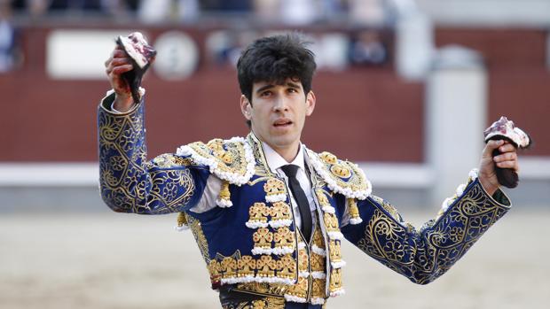 López Simón, con dos orejas