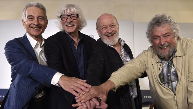 Jorge Maronna, Carlos López Puccio, Marcos Mundstock y Carlos Núñez, durante la rueda de prensa en Oviedo