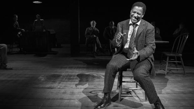 Denzel Washington, en una escena de «The Iceman Cometh»