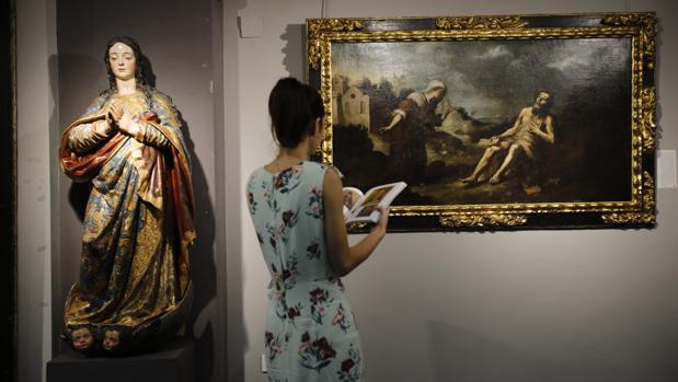 «Inmaculada», de Juan de Mesa, junto a un lienzo de Murillo en la casa de subastas Isbilya