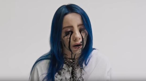Billie Eilish en el videoclip «When the party is over»
