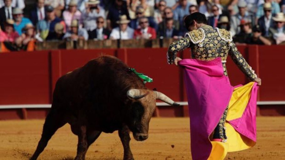 Toros en Sevilla en directo la corrida de Moral, Lorenzo