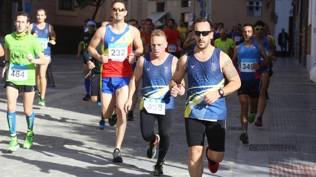 La competición tuvo su principio y fin en la Plaza de España, en Cádiz.