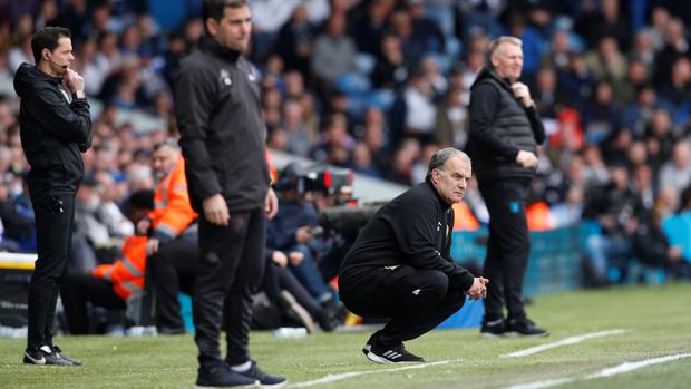 Bielsa, durante el partido ante el Aston Villa