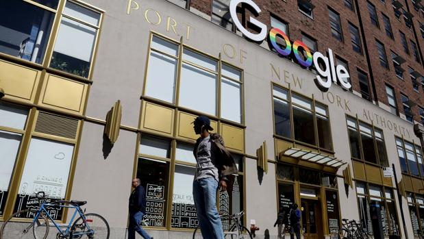 Google, según FT, tema que las restricciones de Trump empujen a Huawei a crear una versión de Android cambiada