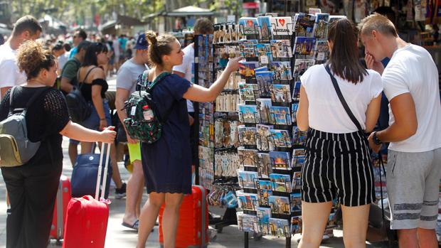 Turistas en la Rambla de Barcelona