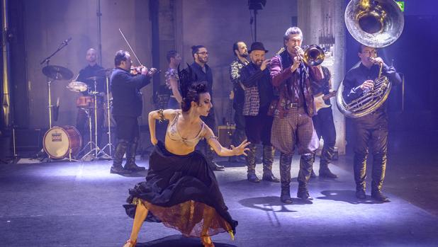 La compañía Kaari Roni Martin, de Finlandia, con su espectáculo «Kill Carmen»