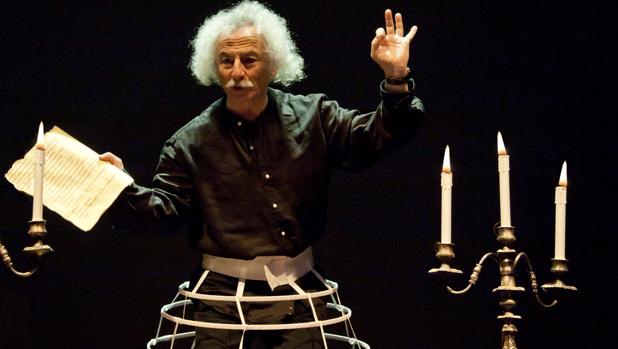 Rafael Álvarez «El Brujo» en una escena de «Mujeres de Shakespeare»