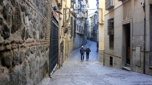 La calle de Alfileritos, este lunes, desde la plaza de san Nicolás