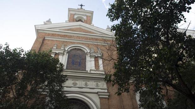 Fachada principal del templo