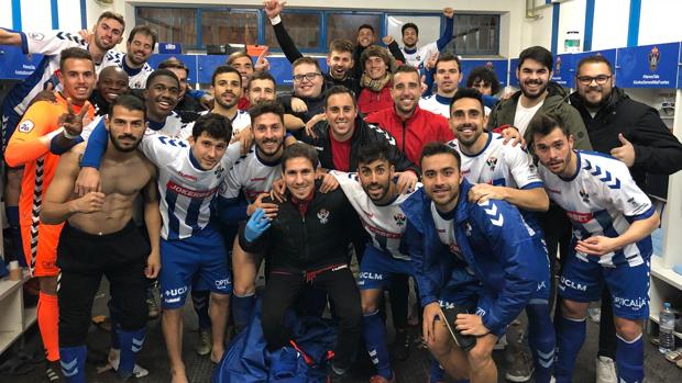 Foto de la plantilla del Talavera después del partido