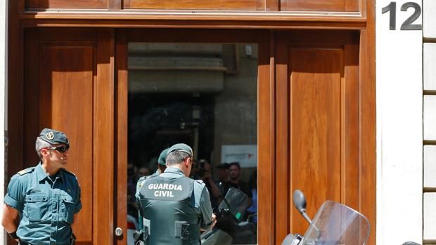 Imagen de la vivienda en la que fue detenido Eduardo Zaplana y en la que se centran las sospechas del blanqueo
