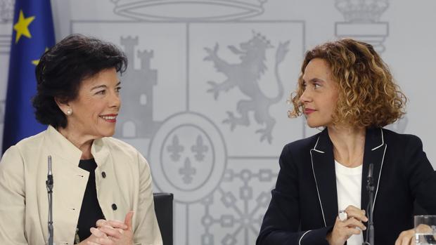 Isabel Celáa y Meritxell Batet