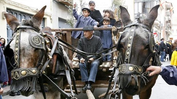El Concurso de Carrozas y Carros Engalanados tienen lugar en la mañana del domingo
