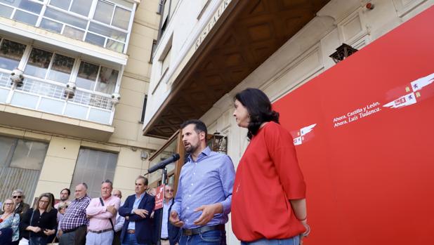 Luis Tudanca durante un acto electoral en Aranda de Duero (Burgos)
