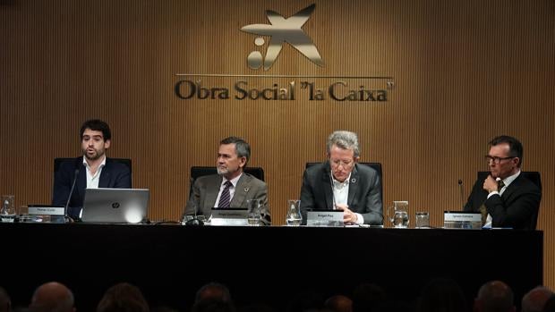 De izquierda a derecha: Ferrán Curtó, Ángel Castiñeira, Àngel Pes e Ignasi Calvera en la presentación
