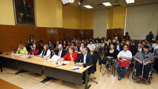 Directivos de Hidraqua junto a participantes en el Reto Innovación Social 2019