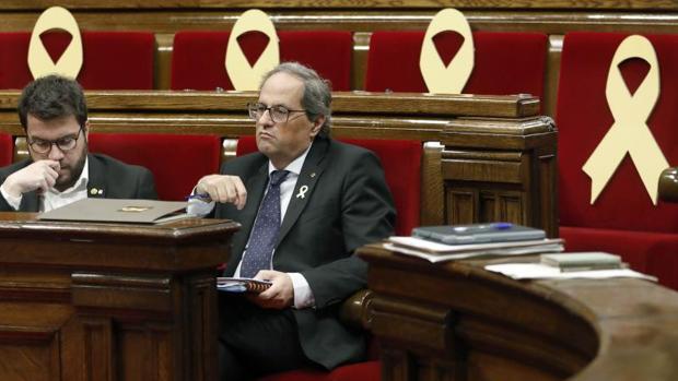 El presidente de la Generalitat, Joaquim Torra, en su escaño durante la sesión de la reprobación