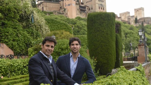 Los toreros Francisco Rivera Ordóñez y Cayetano Rivera Ordóñez durante la presentación del «Mano a Mano» con motivo de la Feria del Corpus de Granada 2016