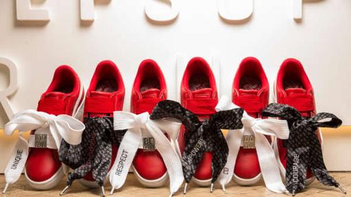 Muestras de las zapatillas solidarias