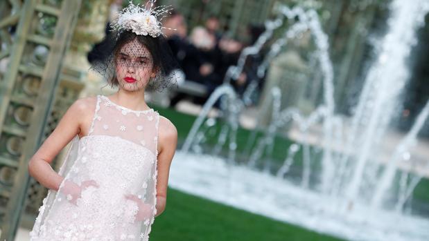 Un momento del desfile de Chanel