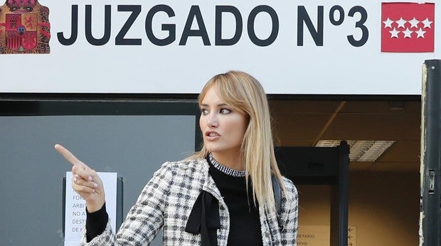 Alba Carrillo