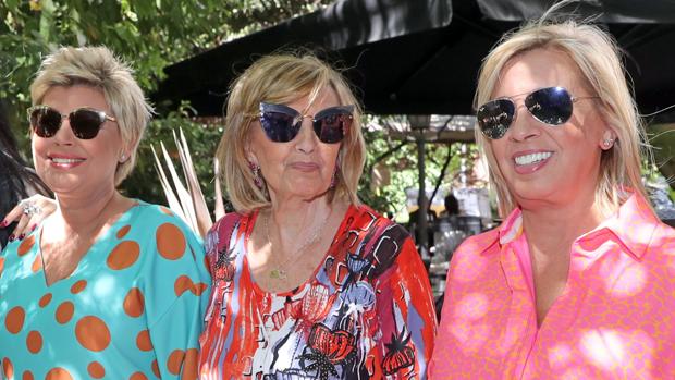 Terelu Campos, María Teresa Campos y Carmen Borrego en la celebración del cumpleaños de la presentadora
