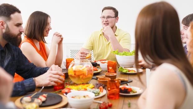 En las cenas de empresa corremos el riesgo de cometer excesos.