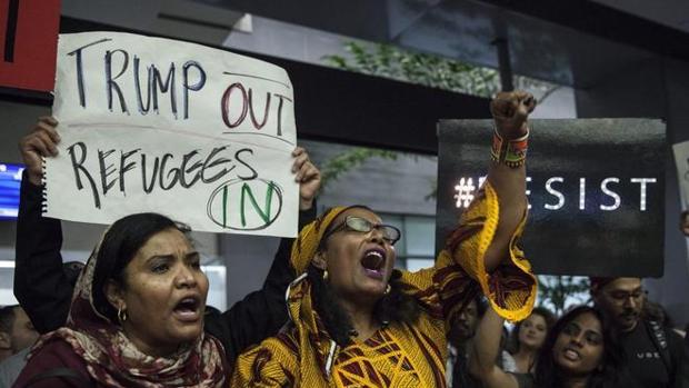 Protestas en el aeropuerto de San Francisco contra el veto de Trump