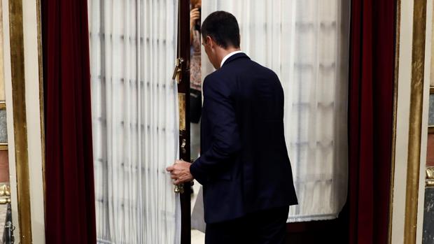 Pedro Sánchez, entra al hemiciclo del Congreso de los Diputados