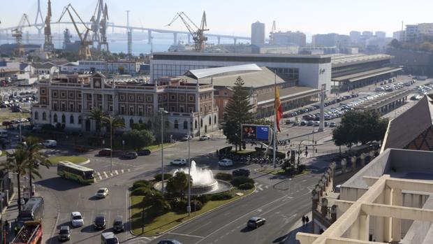 Vista aérea de la plaza de Sevilla, cuya ordenación depende del convenio que aún está pendiente de firmar entre Ayuntamiento y Adif.
