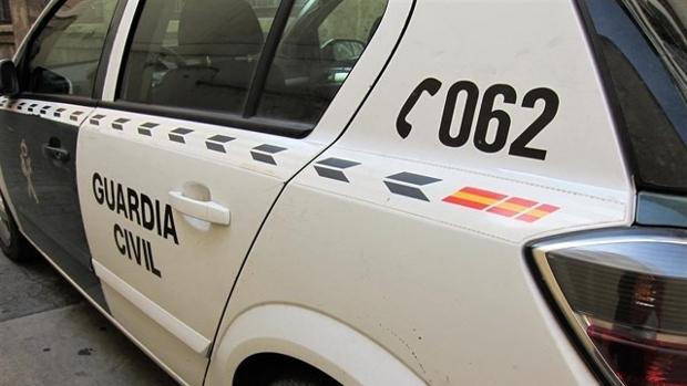 La Guardia Civil lleva a cabo una macrooperación contra el tráfico de hachís en Málaga, Sevilla y Cádiz.