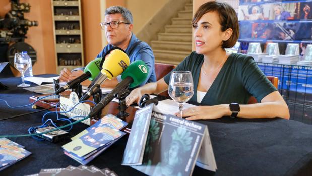 Lola Cazalilla presenta la programación de otoño-invierno