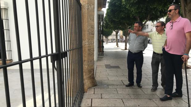 Loaiza durante la visita a la zona del patio Cambiazo.