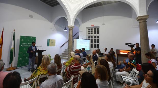 Santiago Saborido, del Archivo Histórico Provincial, durante la presentación del ‘Proyecto San Telmo 1819-2019’.