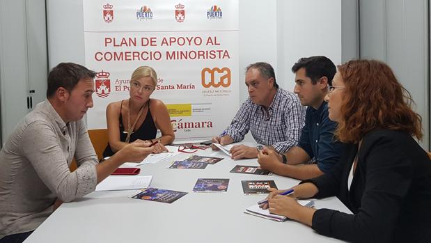 Reunión entre diferentes órganos y entidades para estudiar medidas para el comercio.