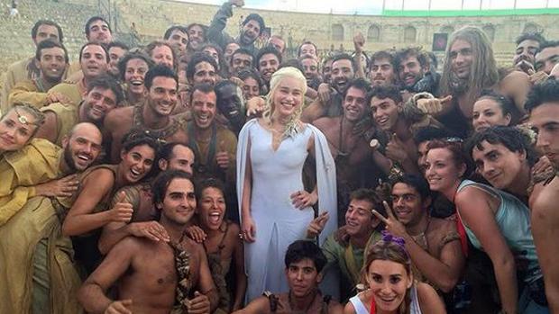 Emilia Clarke, Daenerys Targarien en Juego de Tronos, durante su rodaje en Osuna.