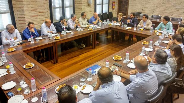 Reunión de trabajo por el turismo en El Puerto.