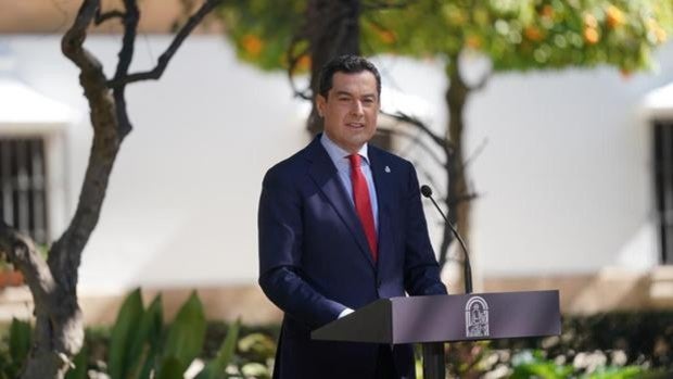 Juanma Moreno, presidente de la Junta de Andalucía, en su comparecencia en Ronda.