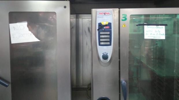 Máquinas averiadas en la cocina del Macarena
