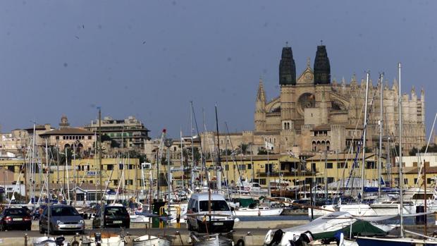 La misa en honor de San Sebastián se celebra el 20 de enero en la catedral de Palma
