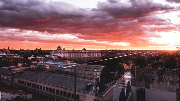 Atardecer en el VP Plaza de España Design (Ginkgo Sky bar)